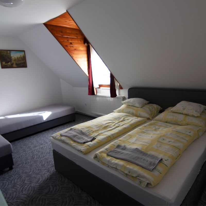 Király Vendéglő és Vendégház Zirc - Szállás