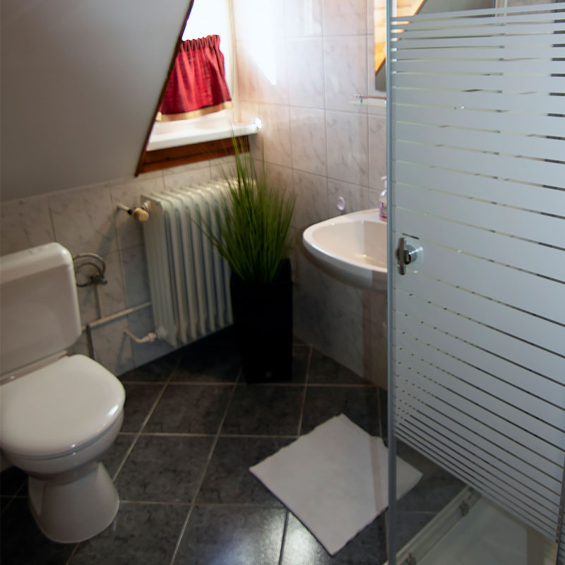 Király Vendéglő és Vendégház Zirc - Vendégszoba